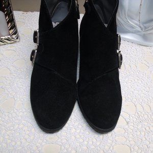 Black Suede Buckle Detail Ankle Boots Bootie by Ellen Tracy Sz 8